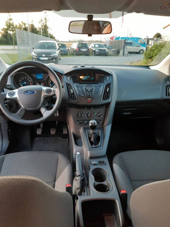 Ford Focus 124.000 km 5.600 € Beckdorf 21643