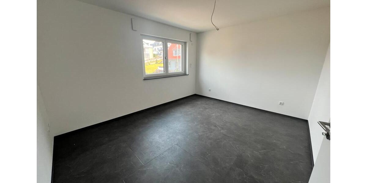 Etagenwohnung Lohr am Main - 2 Zimmer, 80 m&sup2;, 975&euro; | Angebot:26635835