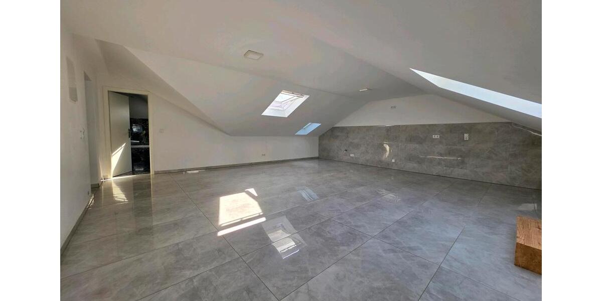 Dachgeschoßwohnung Neustadt an der Weinstraße - 2 Zimmer, 60 m&sup2;, 660&euro; | Angebot:26399629