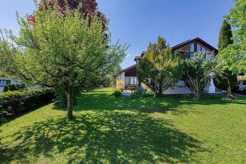 Haus zum Kaufen in Raubling 1.190.000 € 241 m²