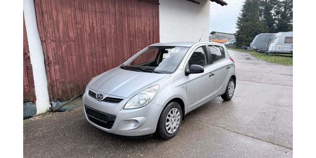 Hyundai i20 49.102 km 4.899 &euro; Siegelsbach 74936