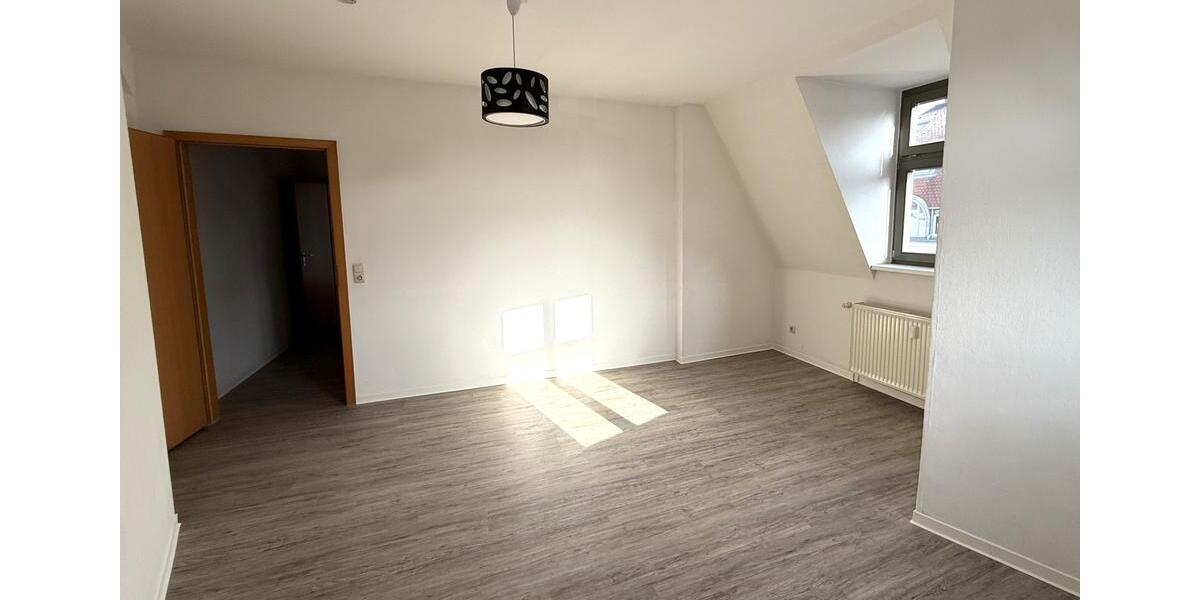Dachgeschoßwohnung Magdeburg Nordwest - 2 Zimmer, 55 m&sup2;, 400&euro; | Angebot:25415665