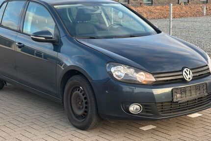 VW Golf 141.000 km 3.700 &euro; Husum 25813