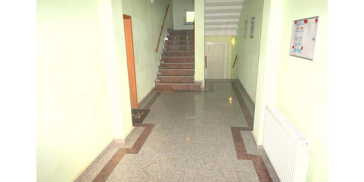 Etagenwohnung Zwickau - 5 Zimmer, 60 m&sup2;, 355&euro; | Angebot:24816087