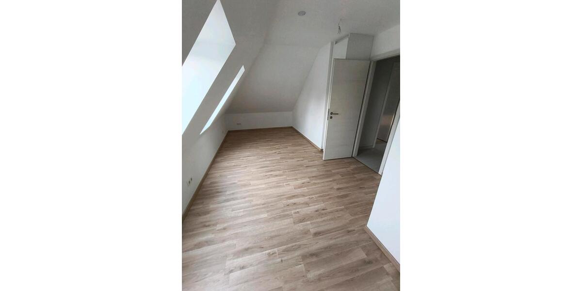 Dachgeschoßwohnung Leipzig Südost - 4 Zimmer, 100 m&sup2;, 350.000&euro; | Angebot:26574314