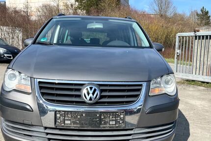 VW Touran 165.000 km 2.499 &euro; Buchen 74722