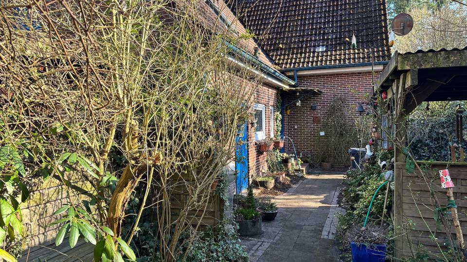 Doppelhaushälfte Schortens - 4 Zimmer, 120 m&sup2;, 115.000&euro; | Angebot:25994336