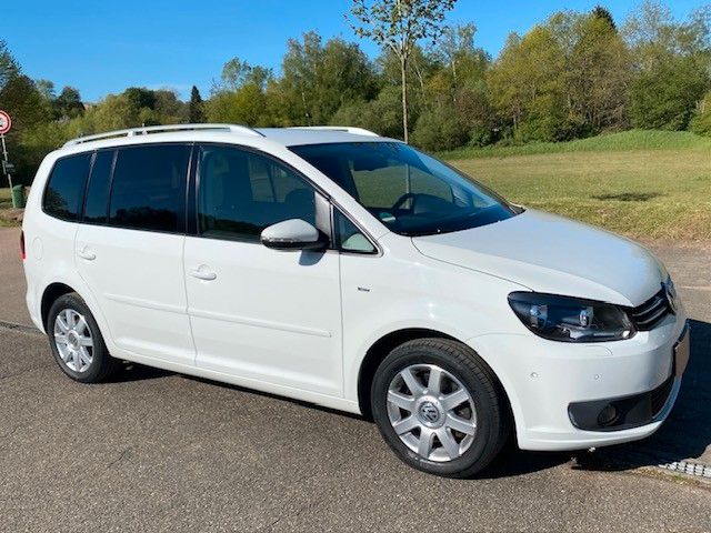 VW Touran 165.600 km 10.950 &euro; WALDFISCHBACH-BURGALBEN 67714