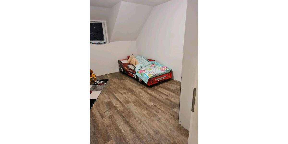 Doppelhaushälfte Blomberg - 6 Zimmer, 150 m&sup2;, 230.000&euro; | Angebot:26963035