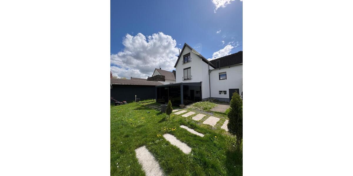 Mehrfamilienhaus, Wohnhaus Dillingen (Saar) - 8 Zimmer, 270 m&sup2;, 335.000&euro; | Angebot:26255429