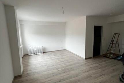 Großzügige, renovierte Etagenwohnung mit besonderem Flair 4 zimmer