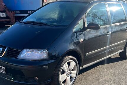 Seat Alhambra 200.700 km 2.500 &euro; Offenbach 63069