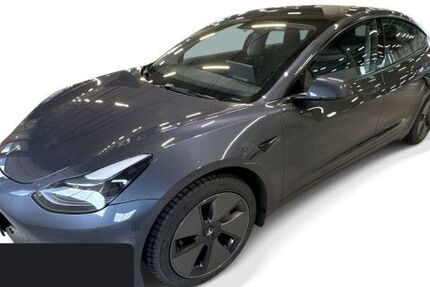 Tesla Model 3 83.732 km 31.300 &euro; Hanau 63457