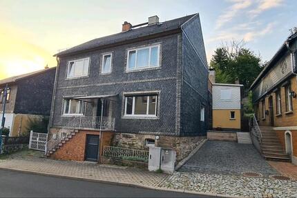 Neu renoviertes Haus zu verkaufen in Probstzella Zweifamilienhaus 10 zimmer