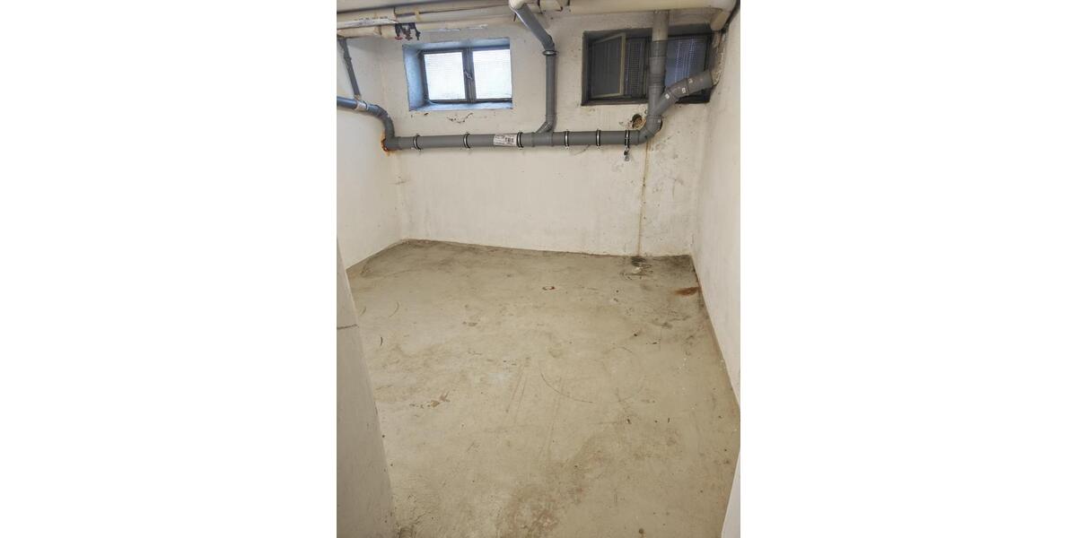 Etagenwohnung Landau an der Isar - 4 Zimmer, 119 m&sup2;, 952&euro; | Angebot:25400381