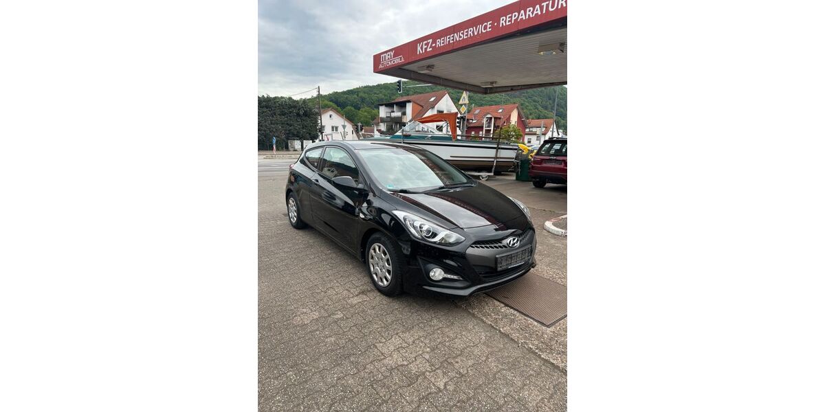 Hyundai i30 192.700 km 3.299 &euro; Neckargemünd 69151