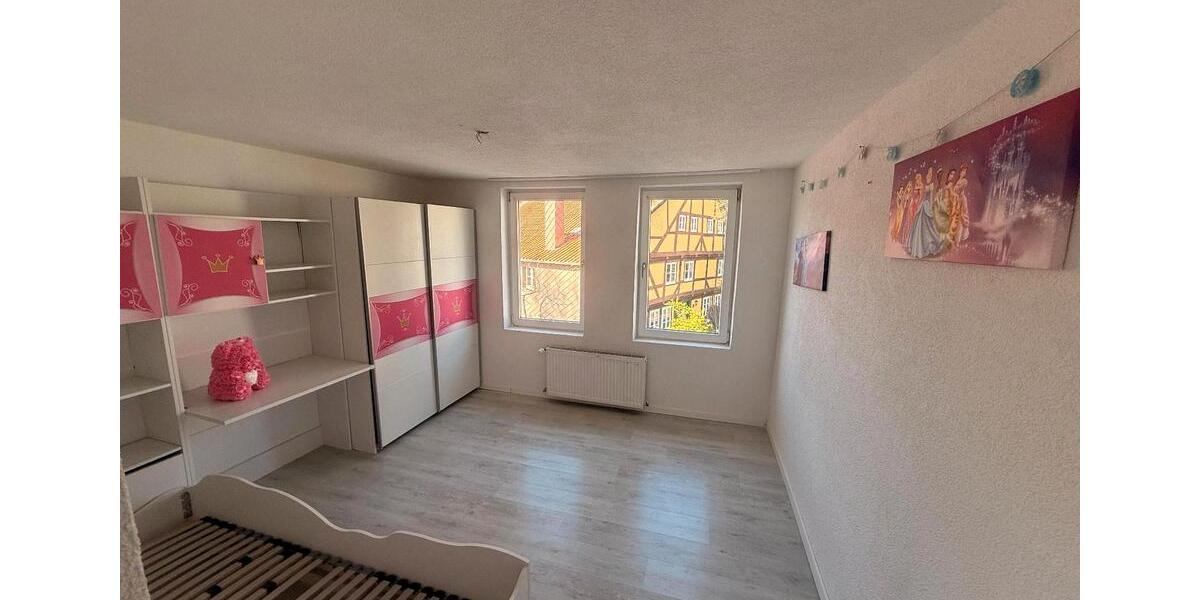 Einfamilienhaus Eschershausen - 7 Zimmer, 160 m&sup2;, 1.500&euro; | Angebot:26302712