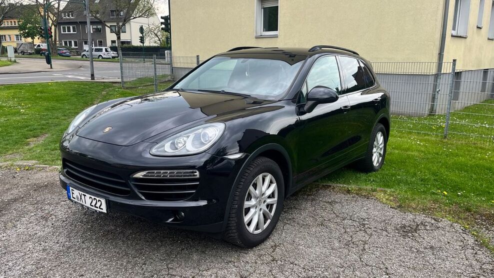 Porsche Cayenne 311.000 km 11.000 € Essen 45279