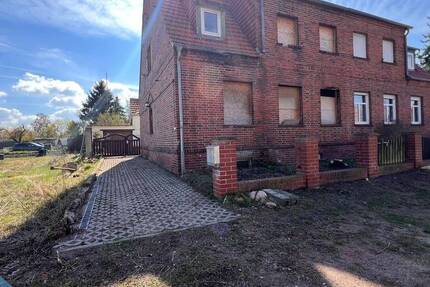 Haus Tangermünde - 5 Zimmer, 141 m&sup2;, 84.000&euro; | Angebot:26308502