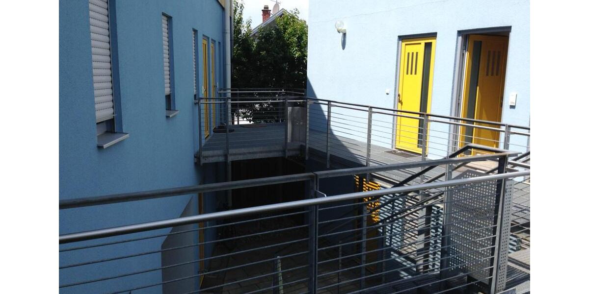 Helle 2-Zimmer-Maisonettewohnung - inkl. Dachterrasse, Einbauküche, Tiefgaragenstellplatz & Kellerabteil 2 zimmer