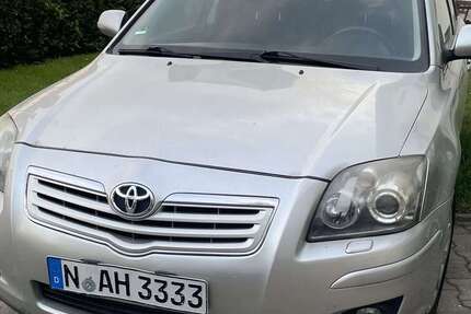 Toyota Avensis 158.642 km 2.900 &euro; Erlangen 91054