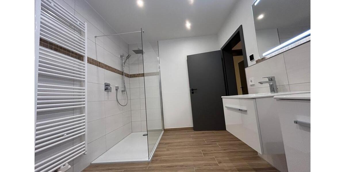 Maisonettenwohnung Hargesheim - 6 Zimmer, 205 m&sup2;, 2.200&euro; | Angebot:25083965