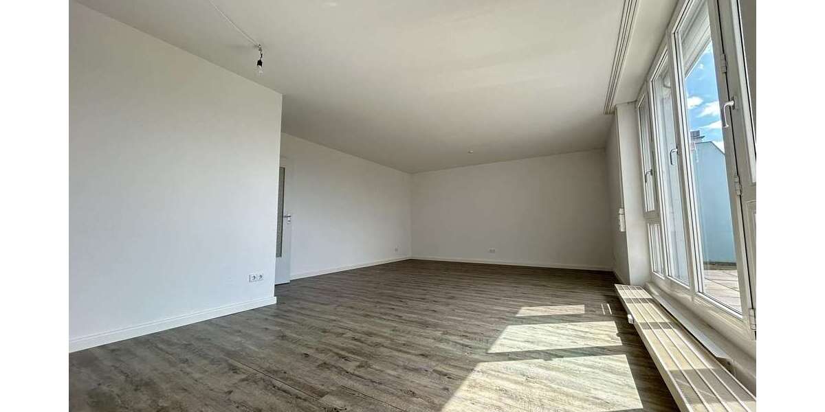 Sofort frei - Dachterrassen-Wohnung, 2 Zi. plus Wohnküche (Erbpacht) - Dachgeschoßwohnung München Bogenhausen | Angebot:26714706