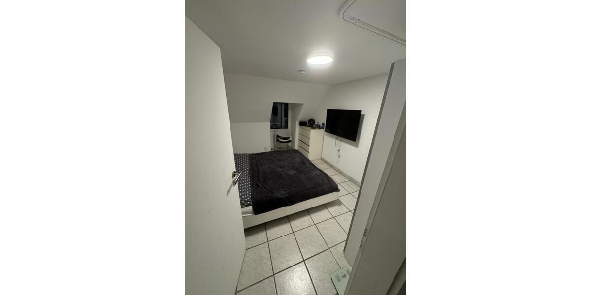 Dachgeschoßwohnung Aachen Aachen-Mitte - 6 Zimmer, 146 m&sup2;, 249.000&euro; | Angebot:25854088