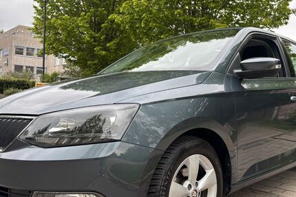 Skoda Fabia 125.000 km 6.990 &euro; Riemerling 85521