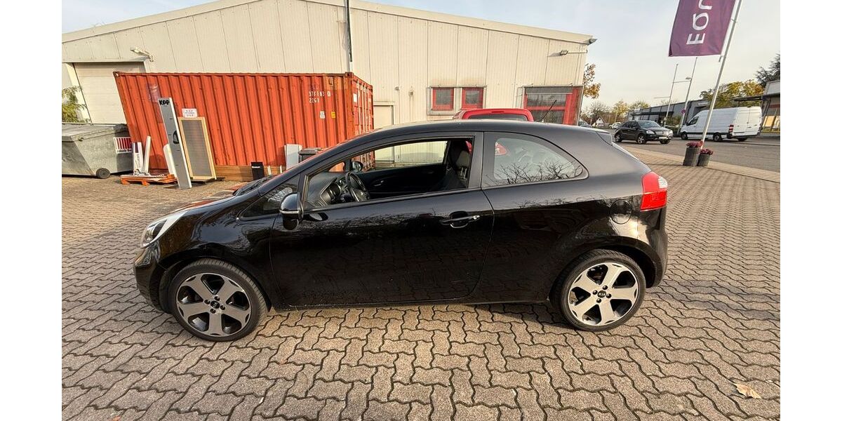 Kia Rio 114.990 km 4.900 &euro; Worms 67547