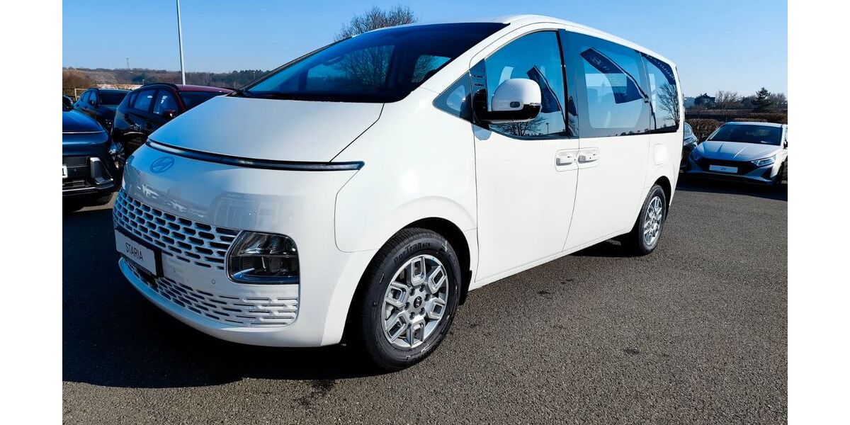 Hyundai STARIA 1.456 km 51.990 &euro; Freyburg 06632