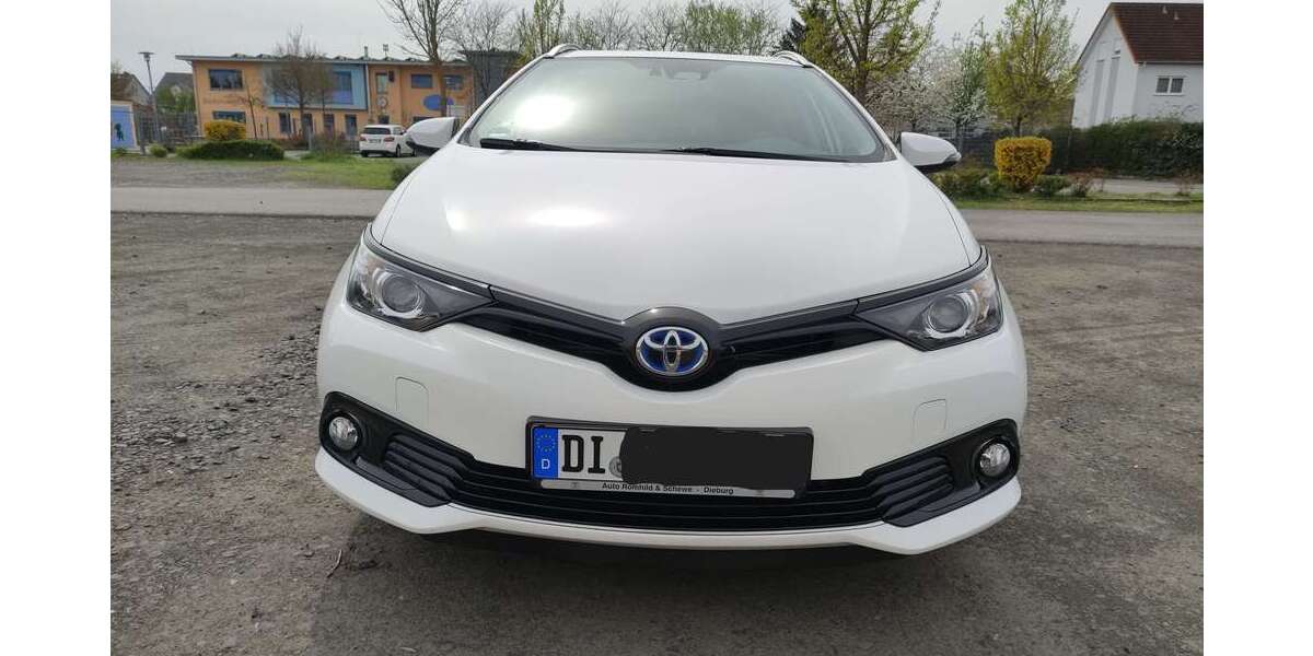 Toyota Auris 94.000 km 16.500 &euro; Babenhausen, Stadt 64832