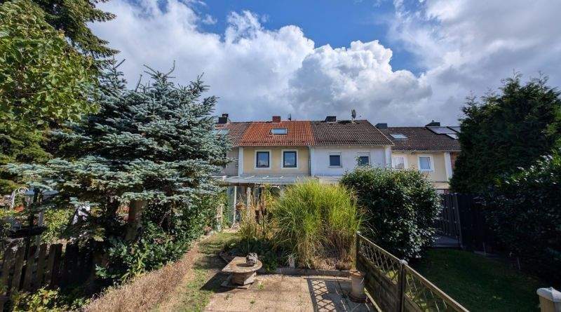 Reihenmittelhaus mit Wintergarten und Stellplatz auf Eigenland, 23569 Lübeck 3 zimmer