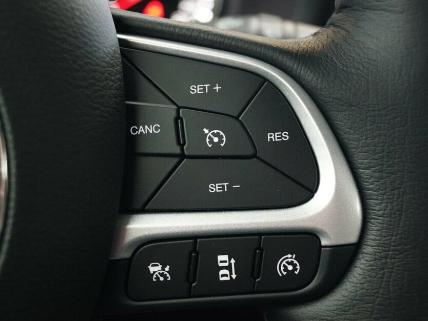 Renegade °IIIII° S-Edition 1.5L MHEV 48V DCT LED