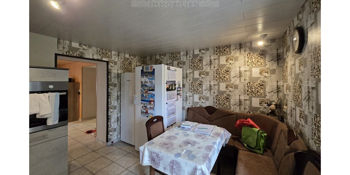 Modernisiertes Einfamilienhaus mit Einliegerwohnung Schmelz zentral - Einfamilienhaus Schmelz | Angebot:27010373