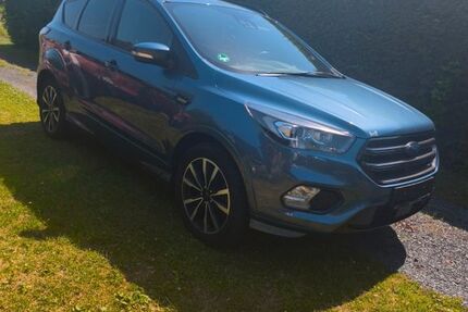 Ford Kuga 118.000 km 15.900 &euro; Fensdorf 57580