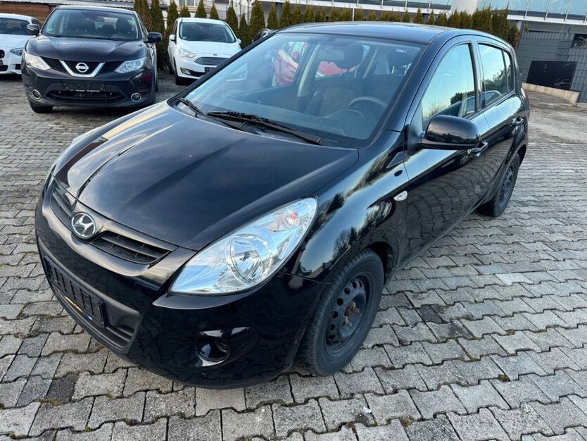 Hyundai i20 123.654 km 2.999 € Achstetten 88480