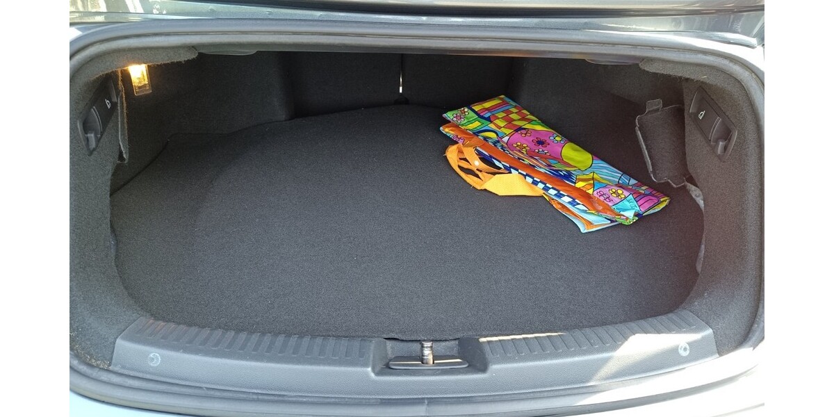 VW Beetle 88.595 km 20.540 &euro; Ney 56283