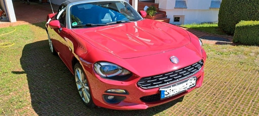 Fiat 124 Spider 99.036 km 14.200 &euro; Schrozberg 74575