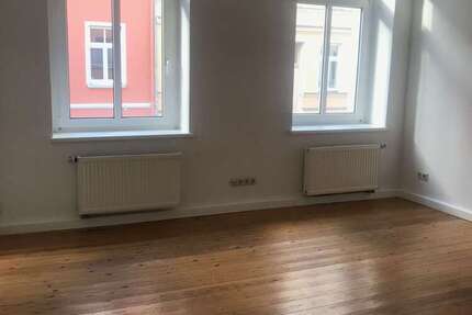 Wohnung zum Mieten in Schwerin 330 € 38 m²