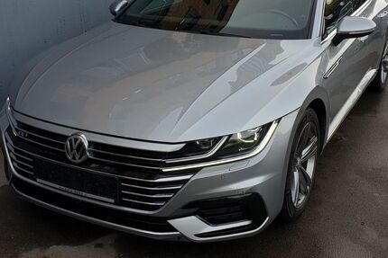 VW Arteon 158.716 km 22.970 € Waiblingen 71332