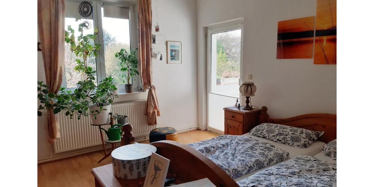 Exklusive Eigentumswohnung mit Gartenanteil und Loggien 5 zimmer