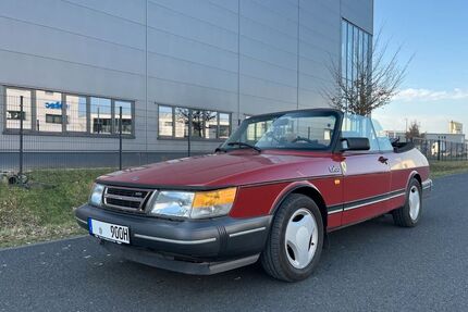 Saab 900
