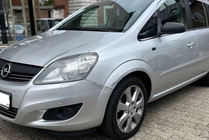 Opel Zafira 218.000 km 2.999 &euro; Langerwehe 52379