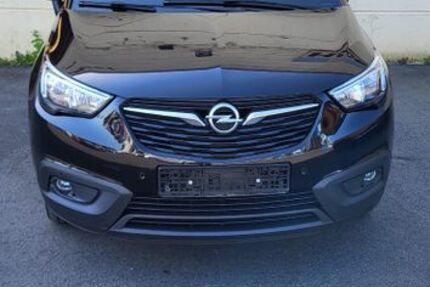 Opel Crossland (X) 84.000 km 10.500 &euro; Vettelschoß 53560