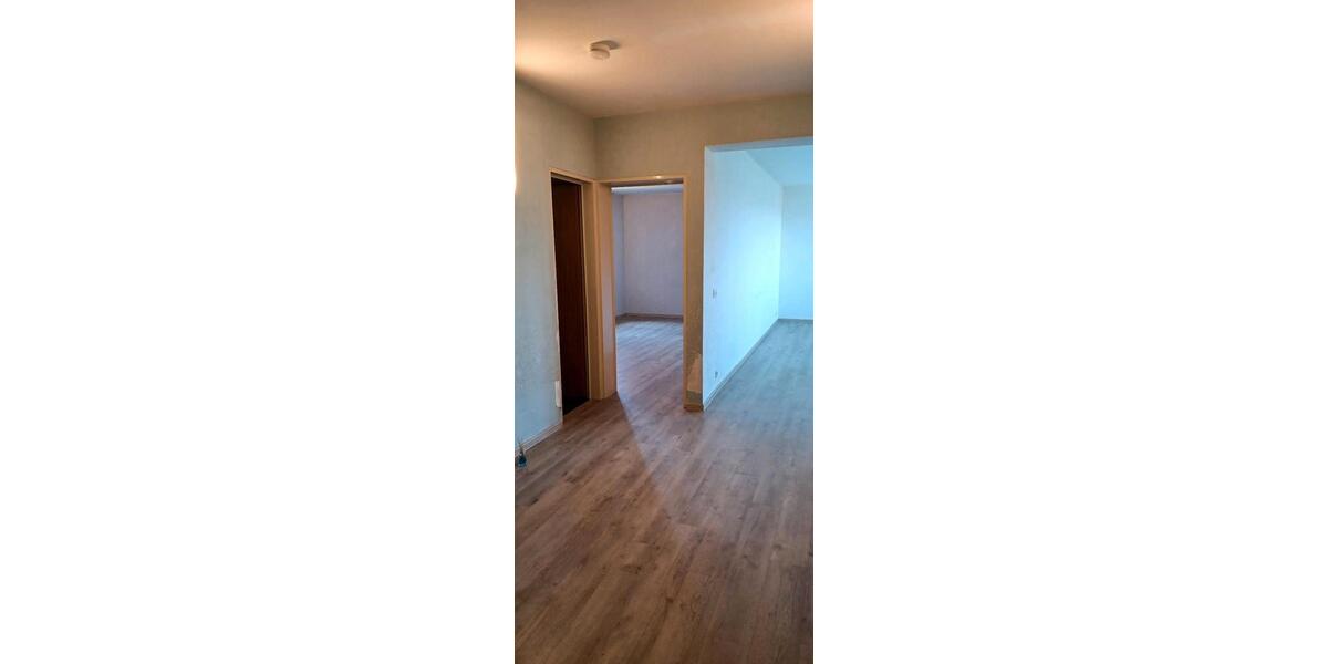 Etagenwohnung Neunkirchen - 2 Zimmer, 61 m&sup2;, 95.000&euro; | Angebot:27127448