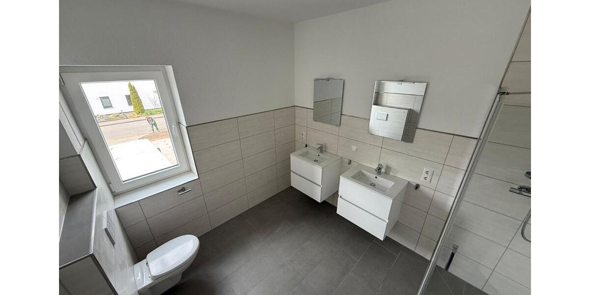 Reihenhaus Oldenburg Eversten - 6 Zimmer, 135 m&sup2;, 1.850&euro; | Angebot:25364112
