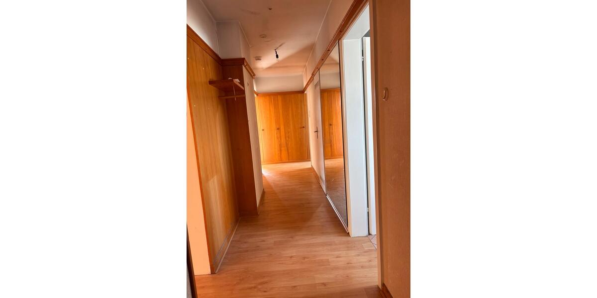 Dachgeschoßwohnung Erkrath - 3 Zimmer, 85 m&sup2;, 890&euro; | Angebot:26329360