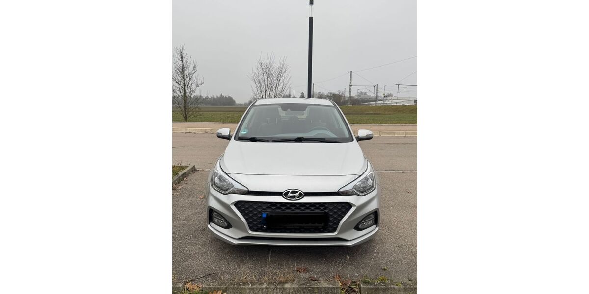 Hyundai i20 63.120 km 11.000 &euro; Gersthofen 86368