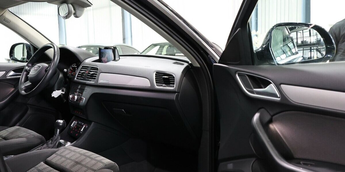Audi Q3 2.0 TFSI QUATTRO SPORT / NAVI+KAMERA / ALLRAD 97.000 km 16.444 &euro; Hamm 59077